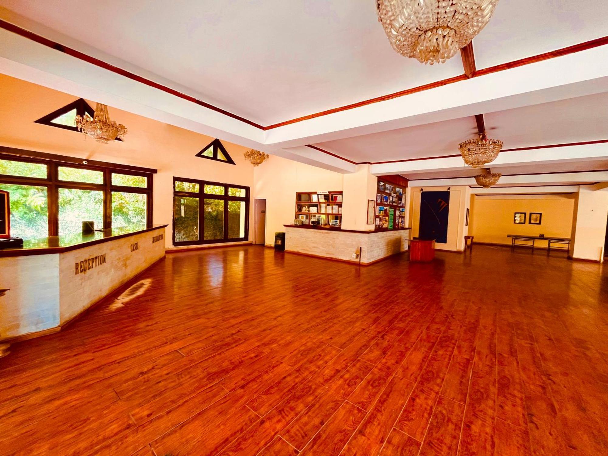 Ramayan Resort, In City Centre Manali By Ramanand Sagar Ngoại thất bức ảnh