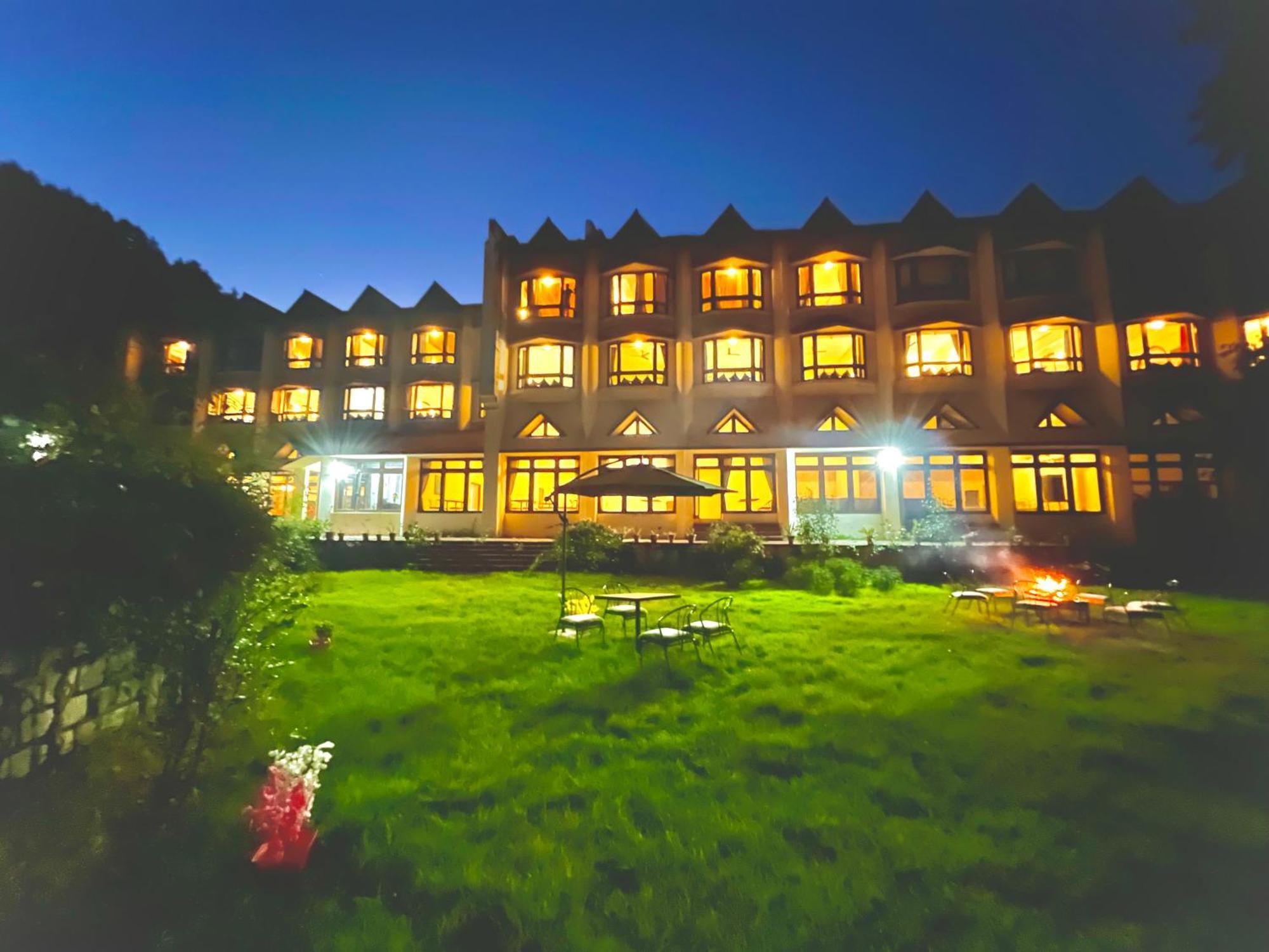Ramayan Resort, In City Centre Manali By Ramanand Sagar Ngoại thất bức ảnh